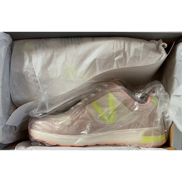 Vionic sneakers - Picture 2 of 2